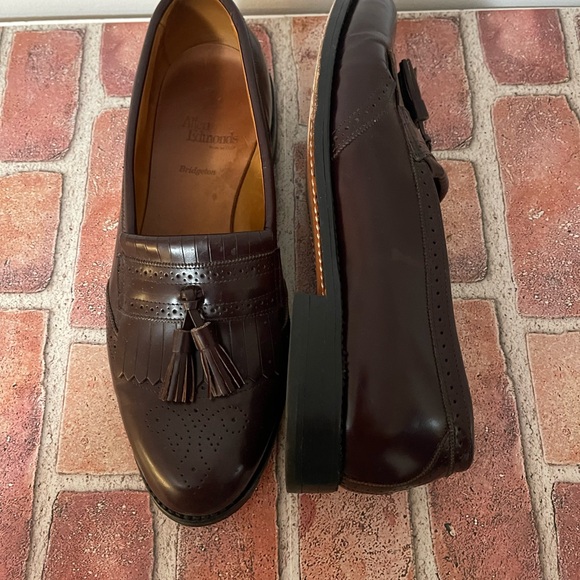 Men's Allen Edmonds Bridgeton Tassel Loafers Size 10.5 D Deep Burgandy - Picture 2 of 5